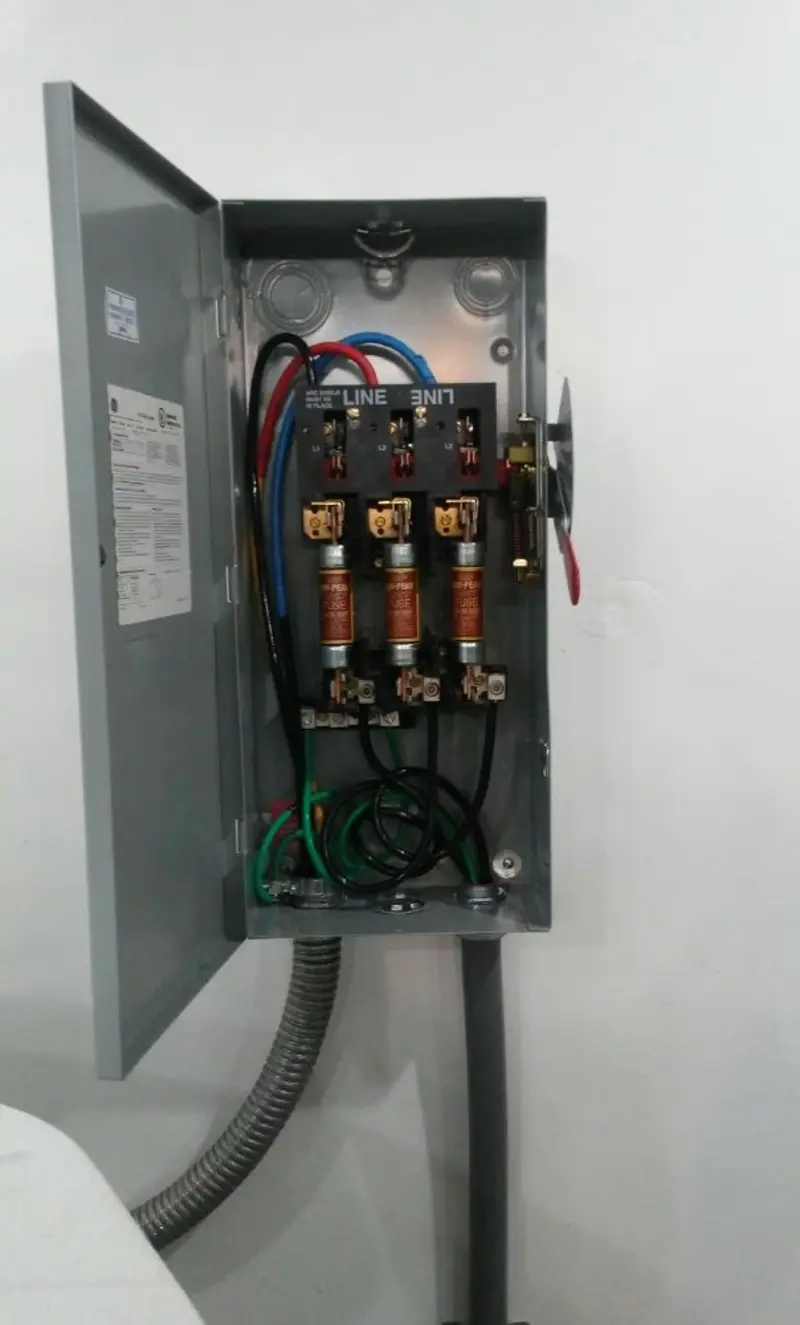Three-phase disconnect switch installed for Smoke Detector Installation in Fayetteville
